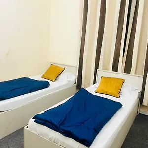 بيت شباب Short Term Tourist Place